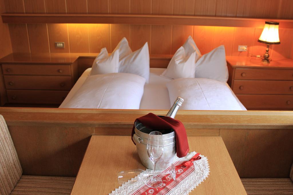 Albergo Alisander コルヴァーラ・イン・バディーア 部屋 写真