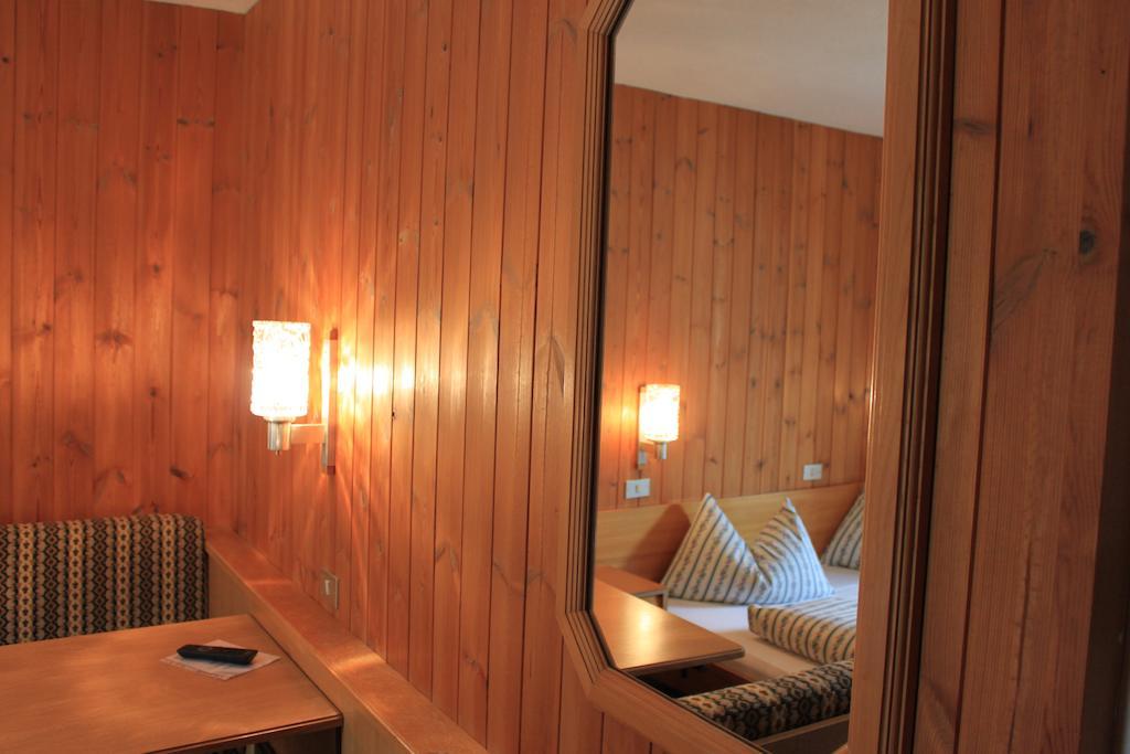 Albergo Alisander コルヴァーラ・イン・バディーア 部屋 写真